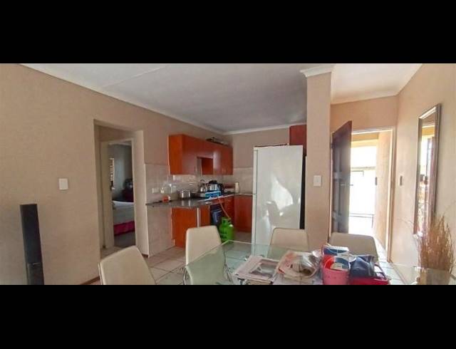 2 BEDROOM APARTMENT FOR SALE IN PARKRAND